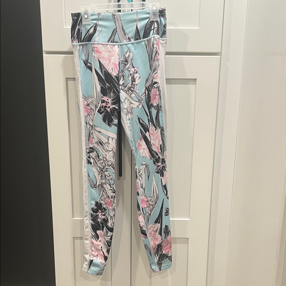 Floral Print Leggings in Blue and Pink